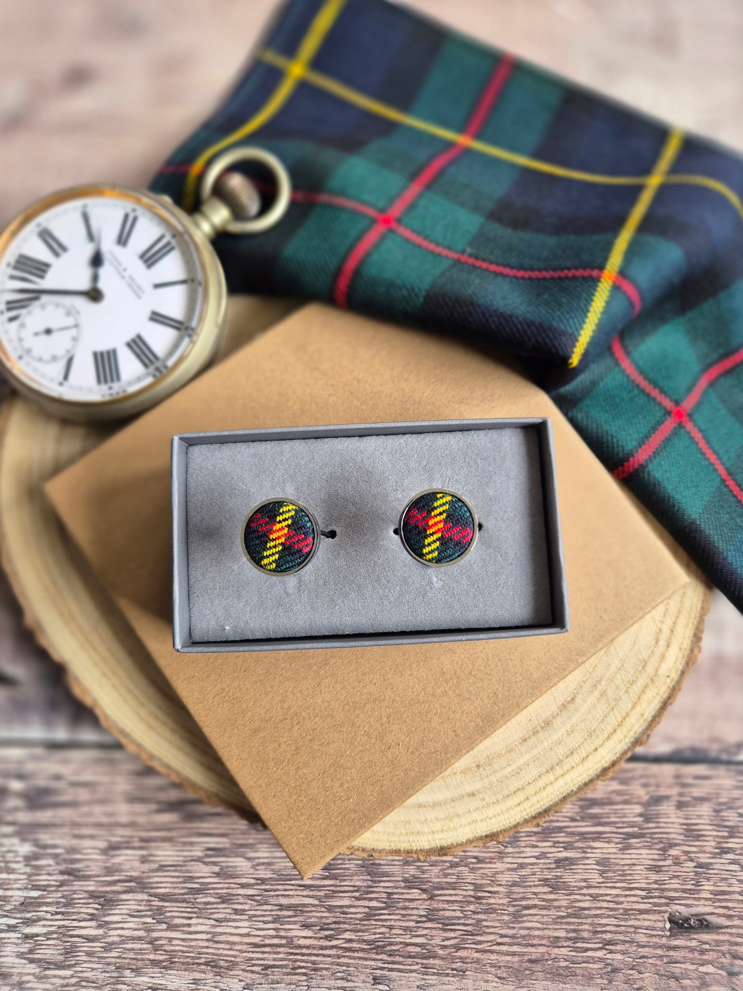 MacLeod of Harris Modern Tartan Bowtie